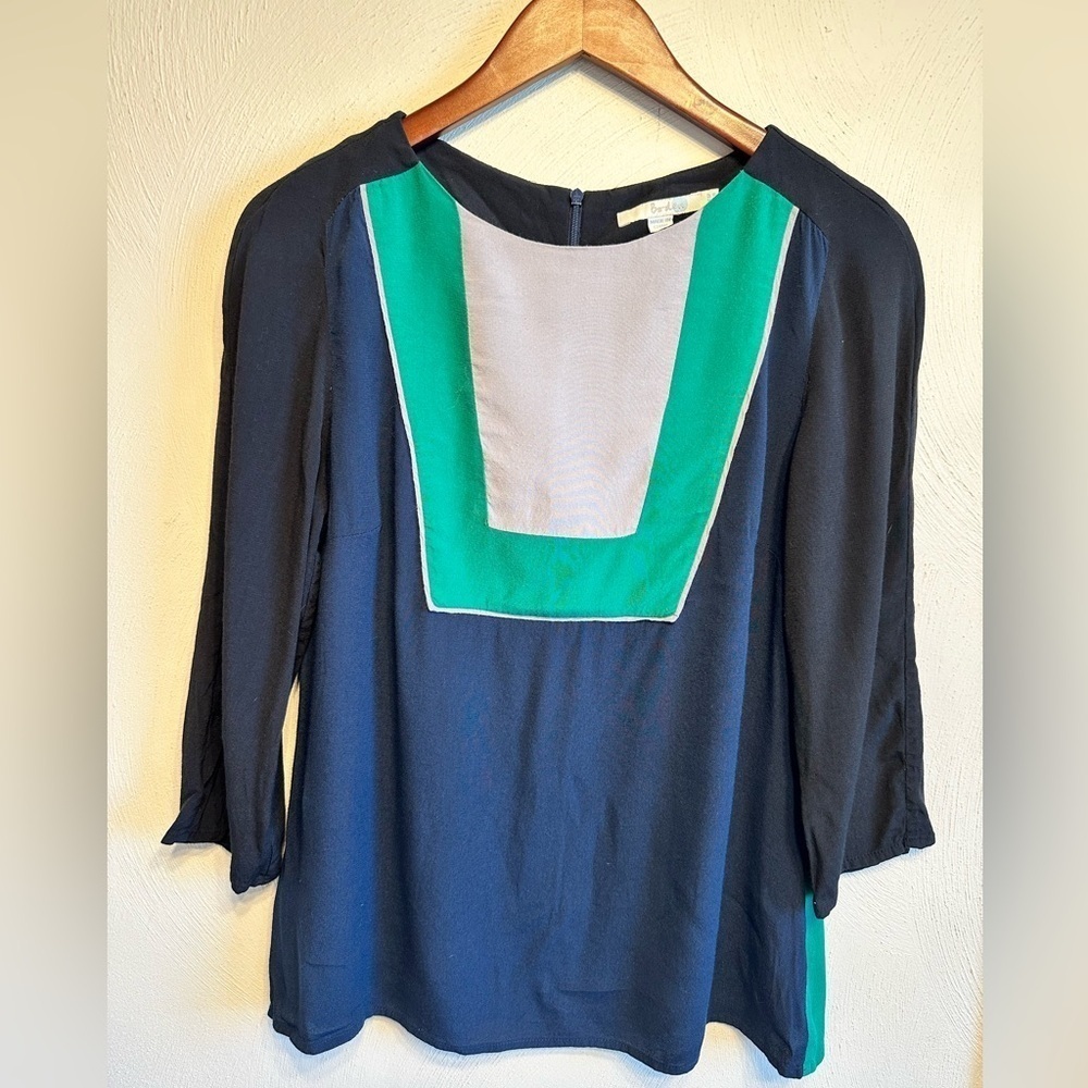 Boden women’s blue grey & green color block blouse with  3/4 length sleeves Sz 8
